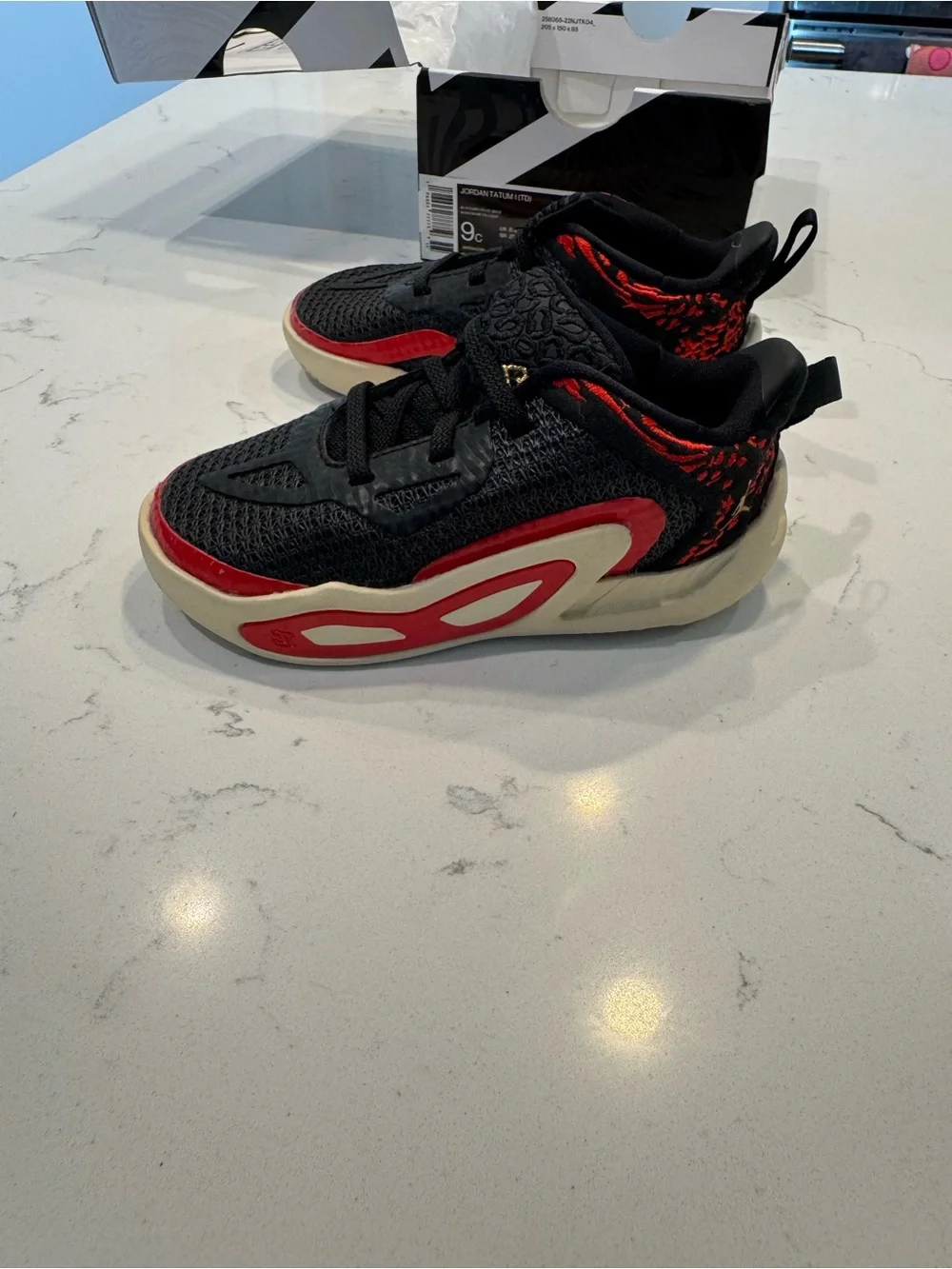 Jordan Tatum 1 GS Zoo Basketball Shoes Toddler Boys size 9C Black Red FJ4655-001